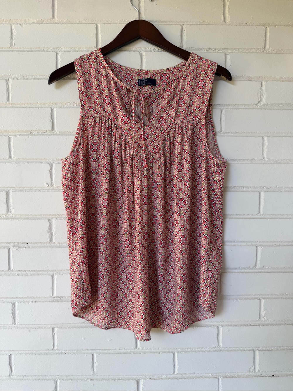 GAP Sleeveless Flowy Split-Neck Blouse